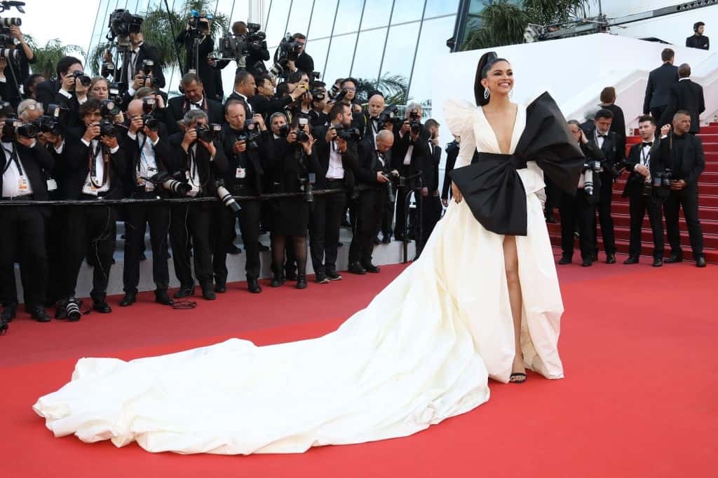 What Is Bollywood's Diva Deepika Padukone Net Worth In 2022