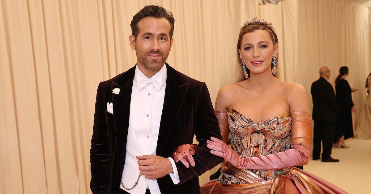 At-the-met-gala-in-2022-blake-lively-and-ryan-reynolds-look-at-a-great-picture
