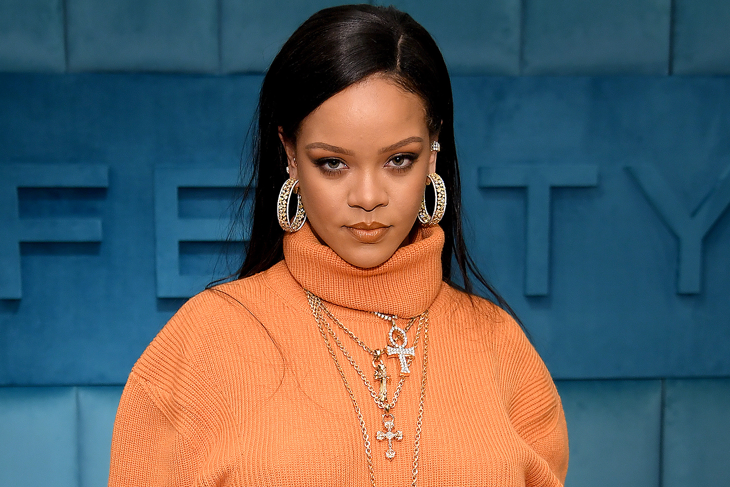 Rihanna Net Worth Of $1.7 Billion, Is The World's Richest Female Musician
