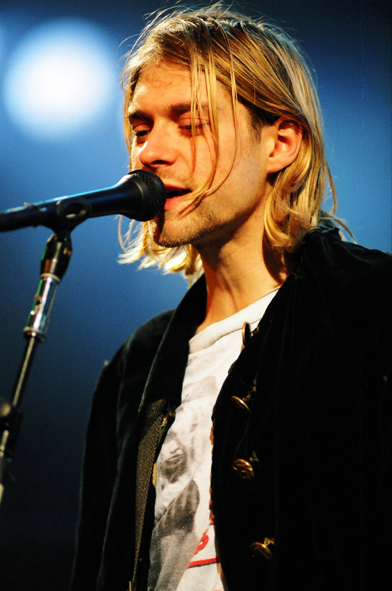 Kurt Cobain Singing