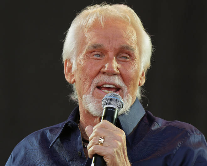 Kenny Rogers Giving A Speech