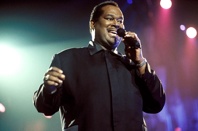 Luther Vandross Singing