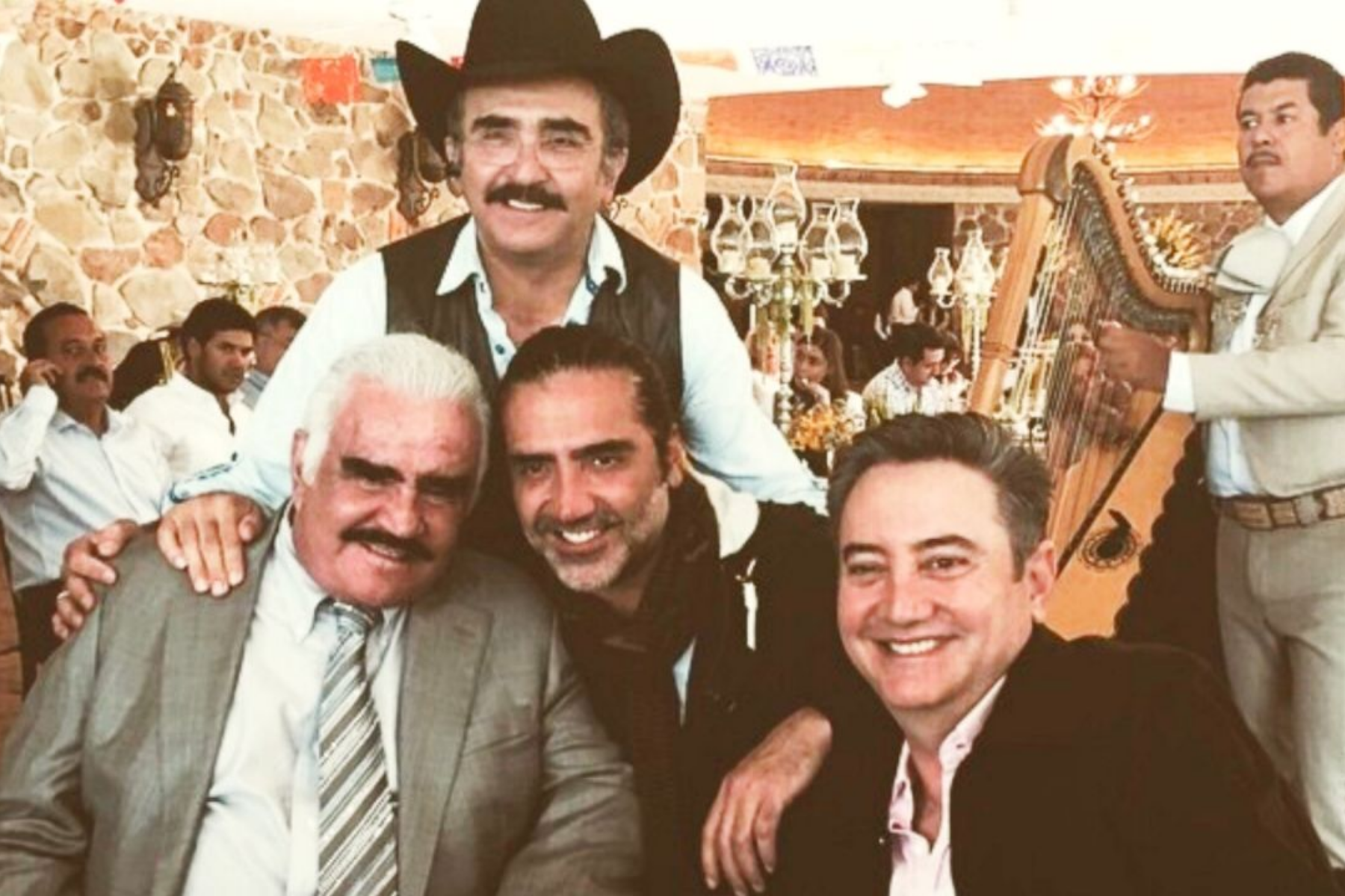 Vicente Fernández and his three sons in an event