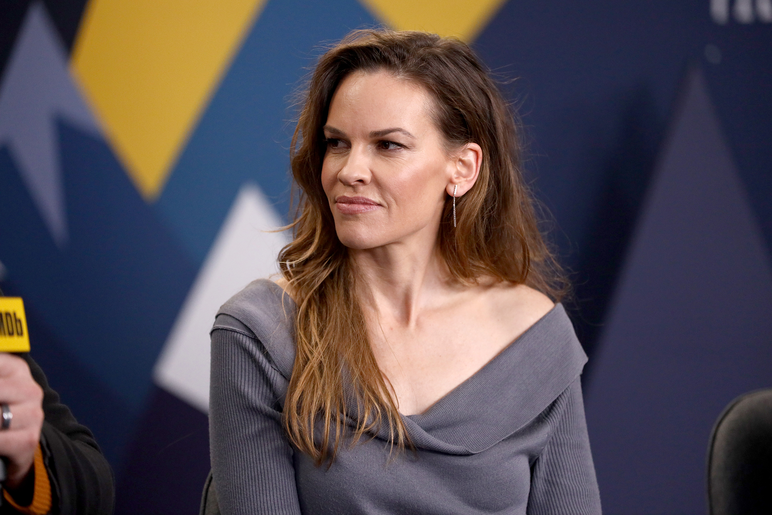Pregnant Hilary Swank With Twins And Double Morning Sickness