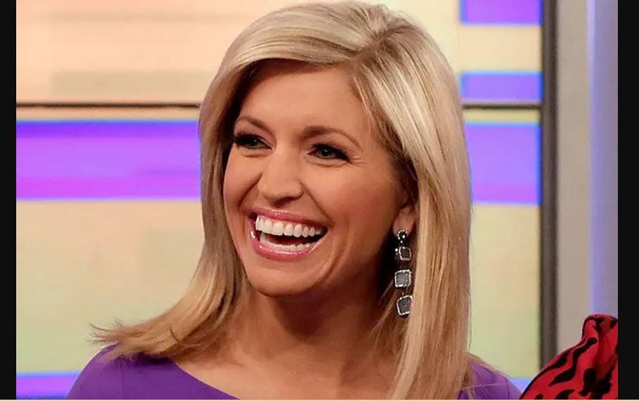 Ainsley  Earhardt with a big smile on her face