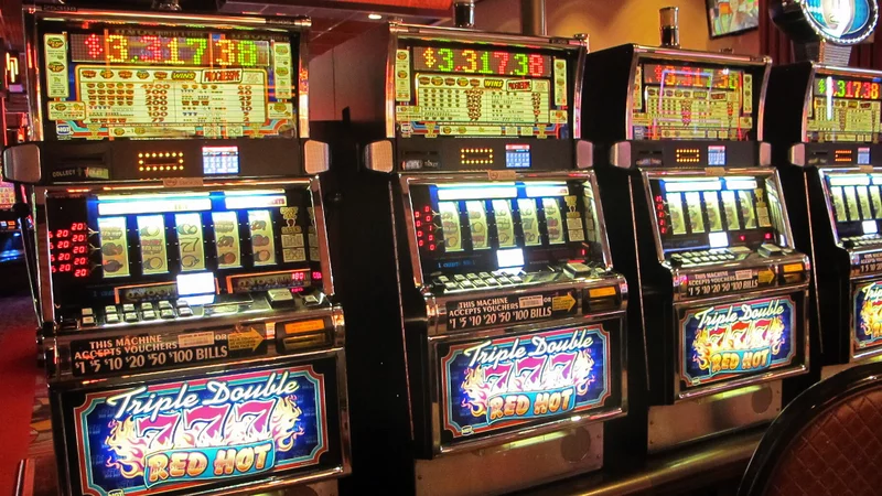 How To Win Money At The Casino Slot Machines - Maximizing Your Winnings
