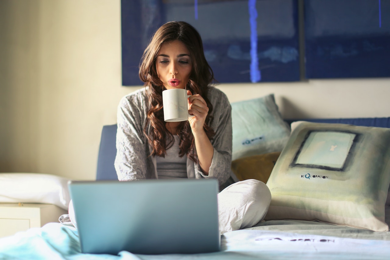 8 Tips To Stay Sane When You Are Working From Home