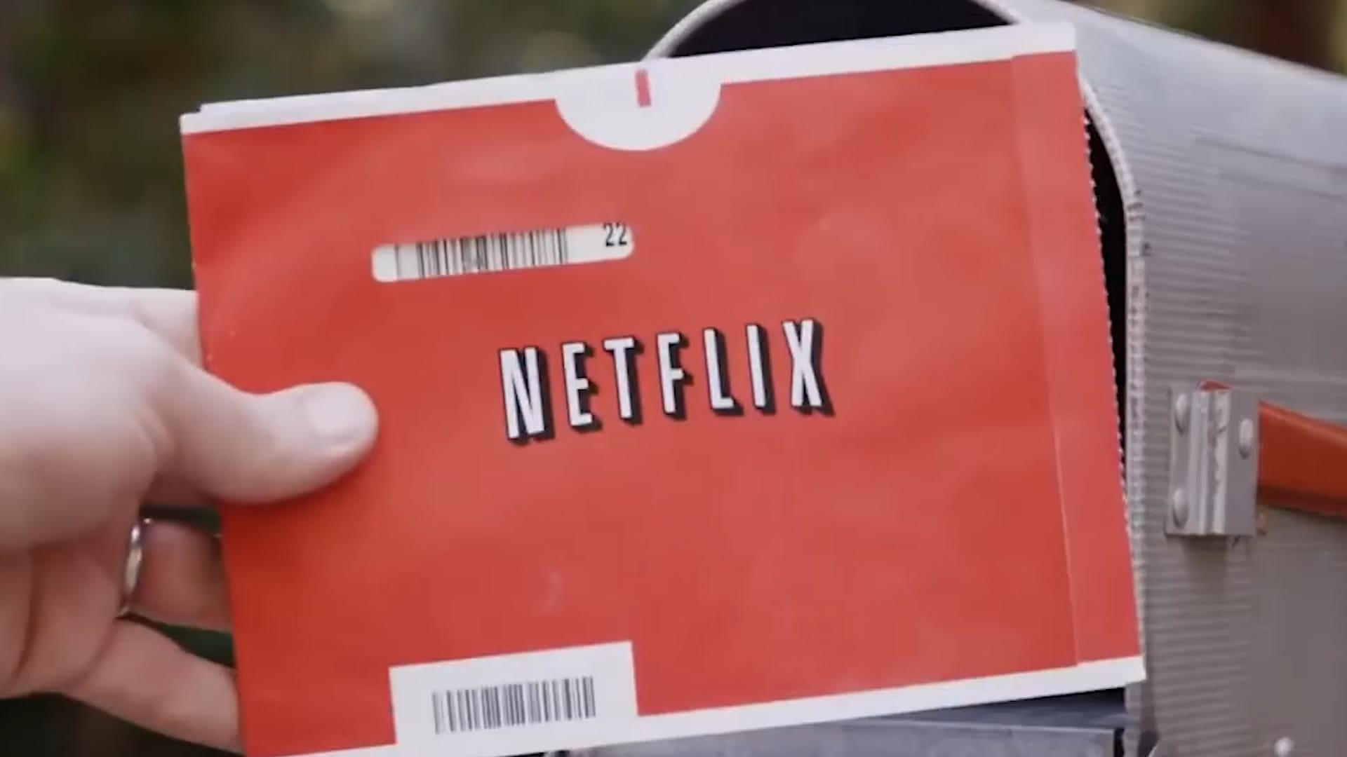 Netflix Will End DVD-By-Mail Service After 25 Years