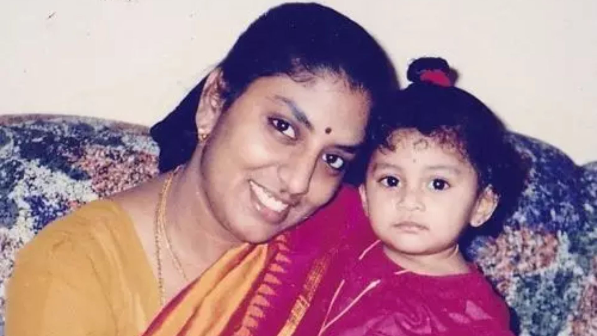 Kira Narayanan With Her Daughter 