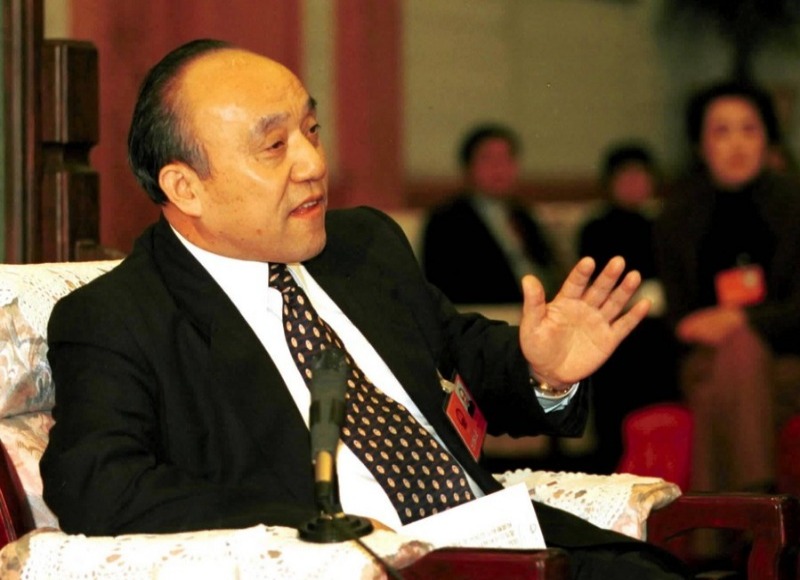 Lu Guanqiu at a conference