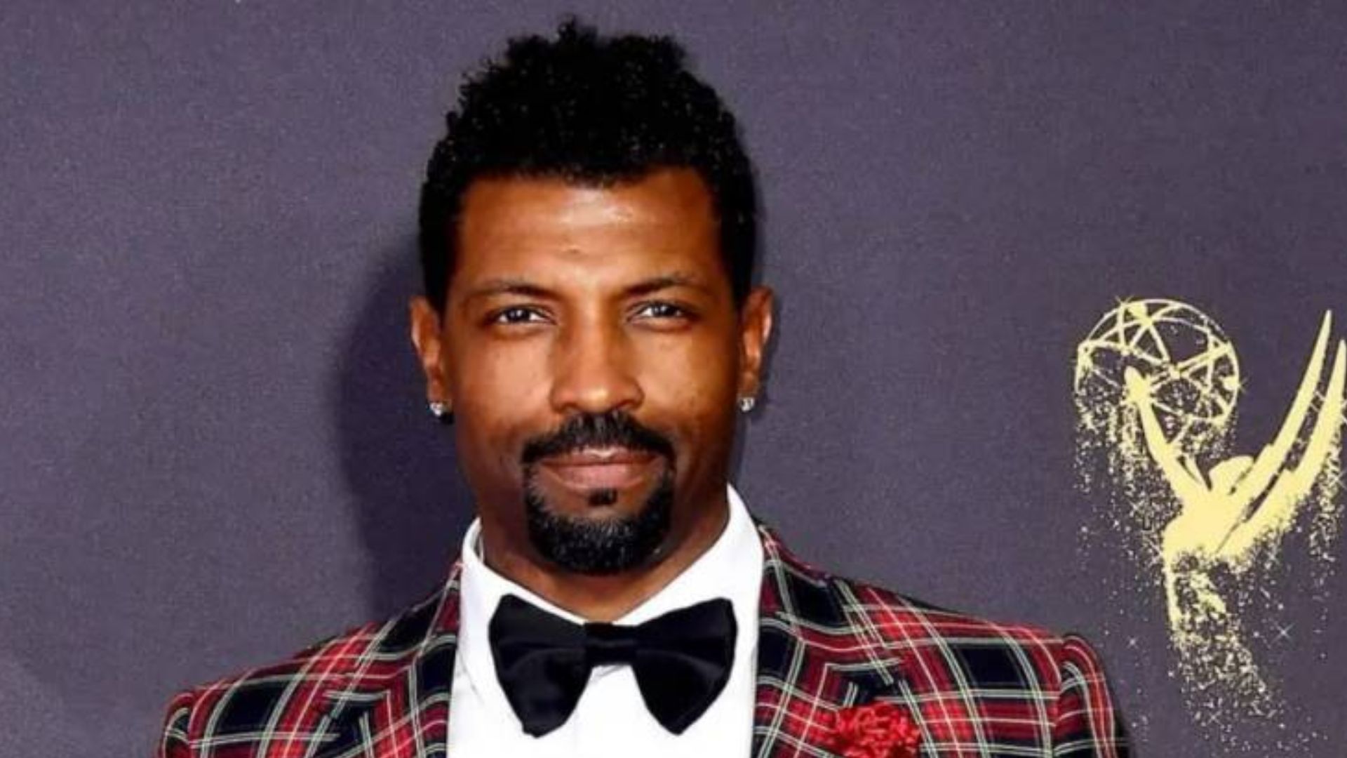 Deon Cole In Formal Clothing